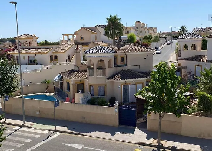 Detached With Private Pool Villa *