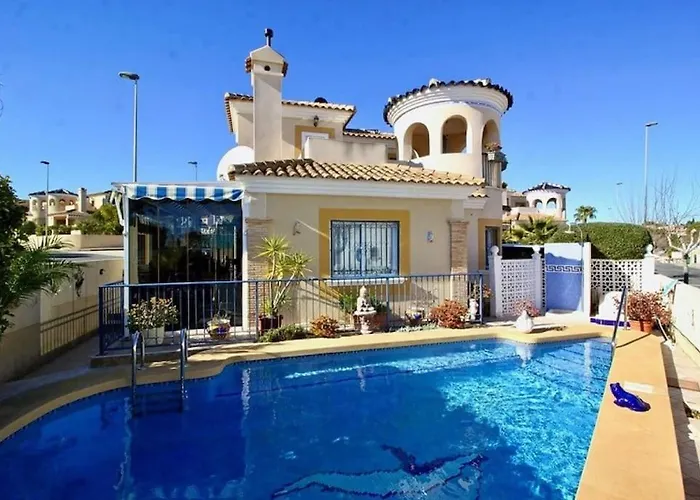 Detached With Private Pool Pinar de Campoverde